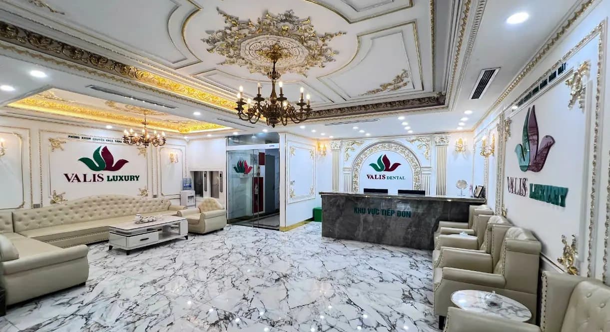 Waiting lounge with sofas and chandeliers